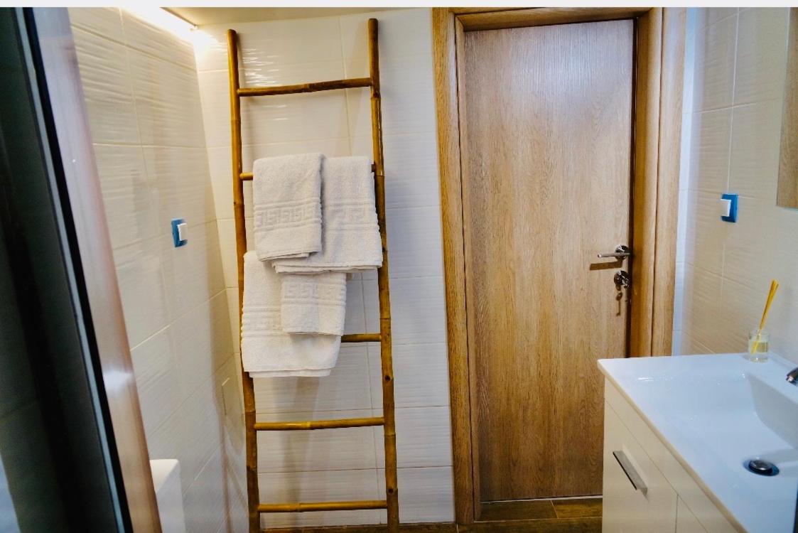 Piraeus Blue Grand Suite Di Giorgio 10 Mins From The Port. Ngoại thất bức ảnh